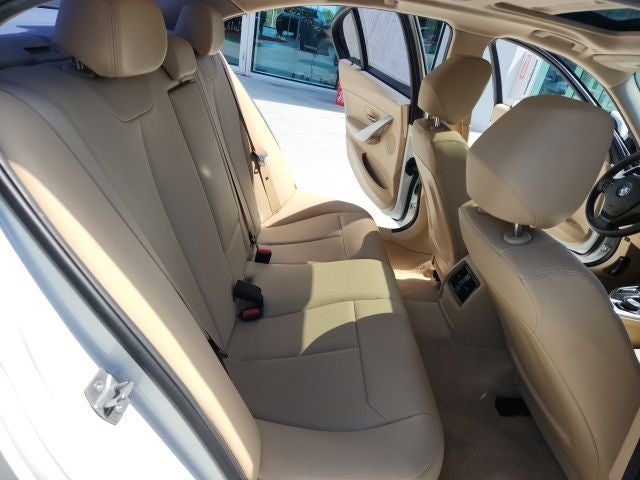 2015 BMW 3 Series 320i