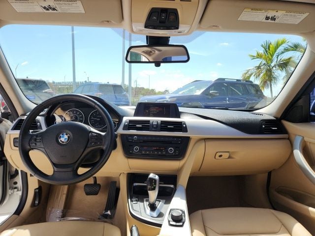 2015 BMW 3 Series 320i