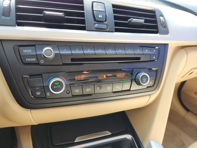 2015 BMW 3 Series 320i