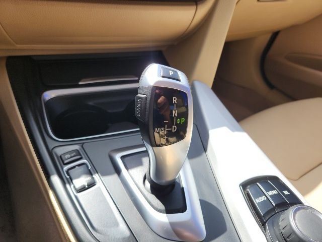 2015 BMW 3 Series 320i