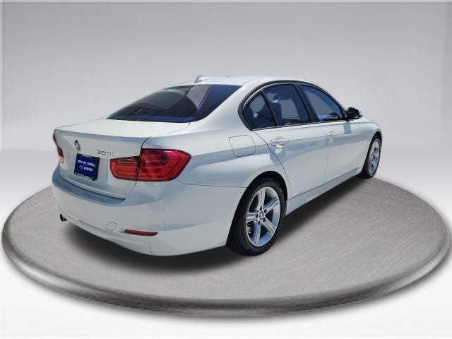 2015 BMW 3 Series 320i