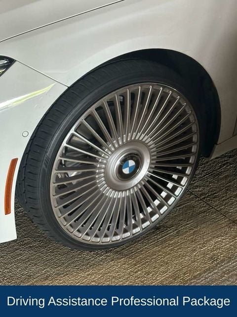 2022 BMW 7 Series 740i