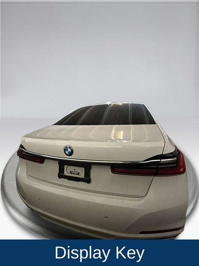 2022 BMW 7 Series 740i