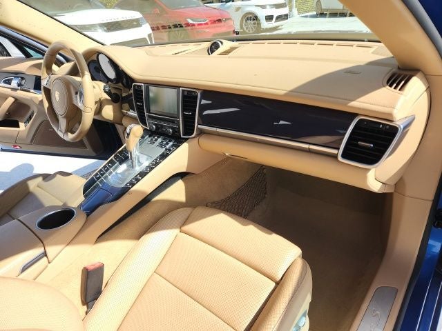 2016 Porsche Panamera S