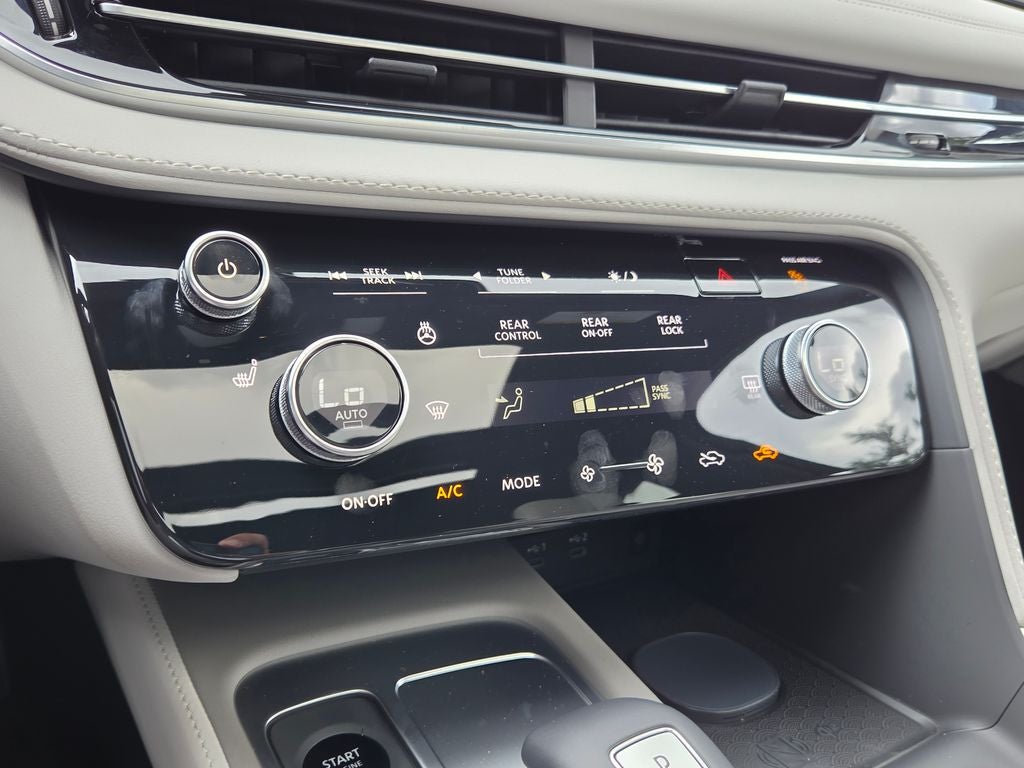 2027 INFINITI QX65 LUXE