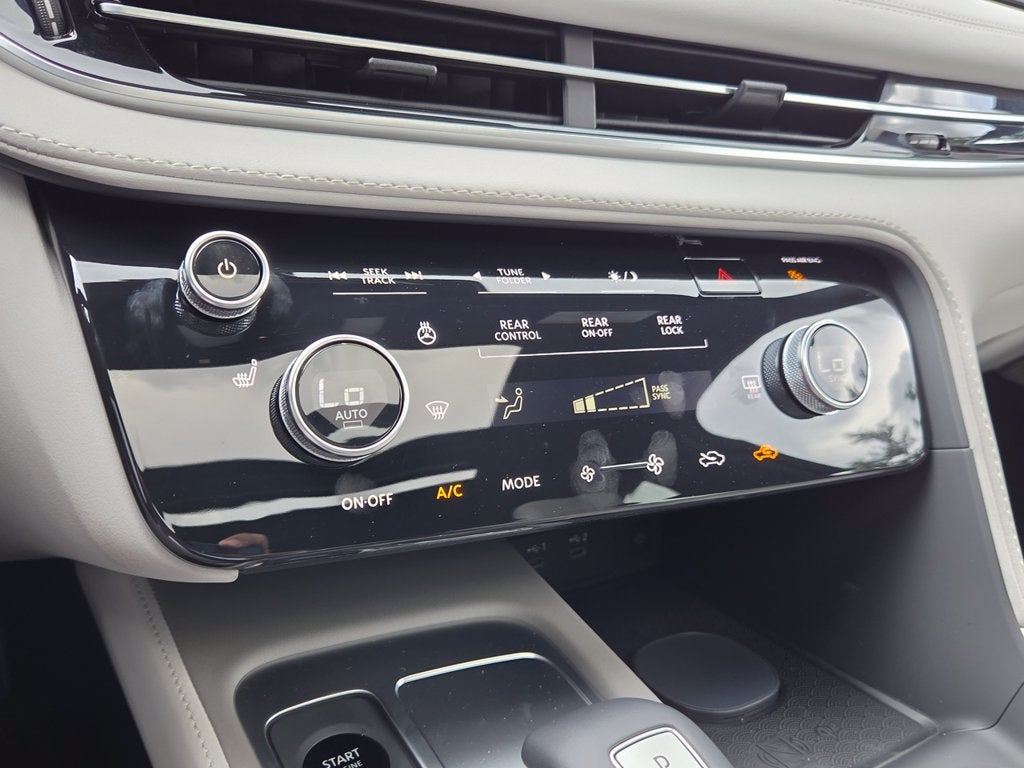 2027 INFINITI QX65 LUXE