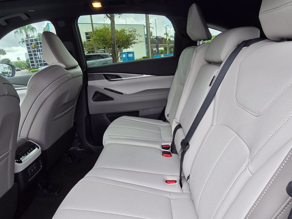 2027 INFINITI QX65 LUXE