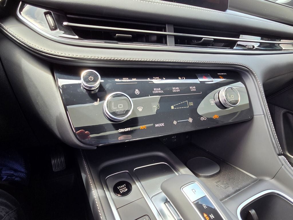 2027 INFINITI QX65 LUXE