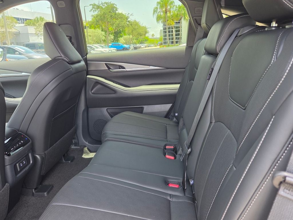 2027 INFINITI QX65 LUXE