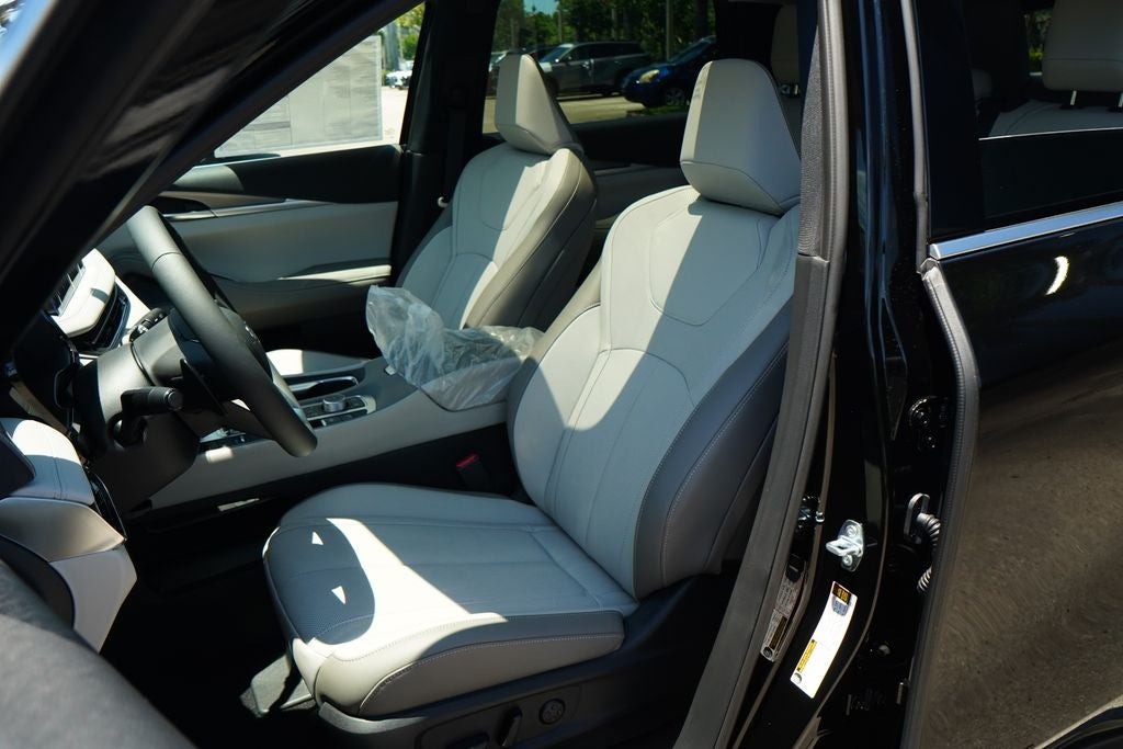 2027 INFINITI QX60 PURE
