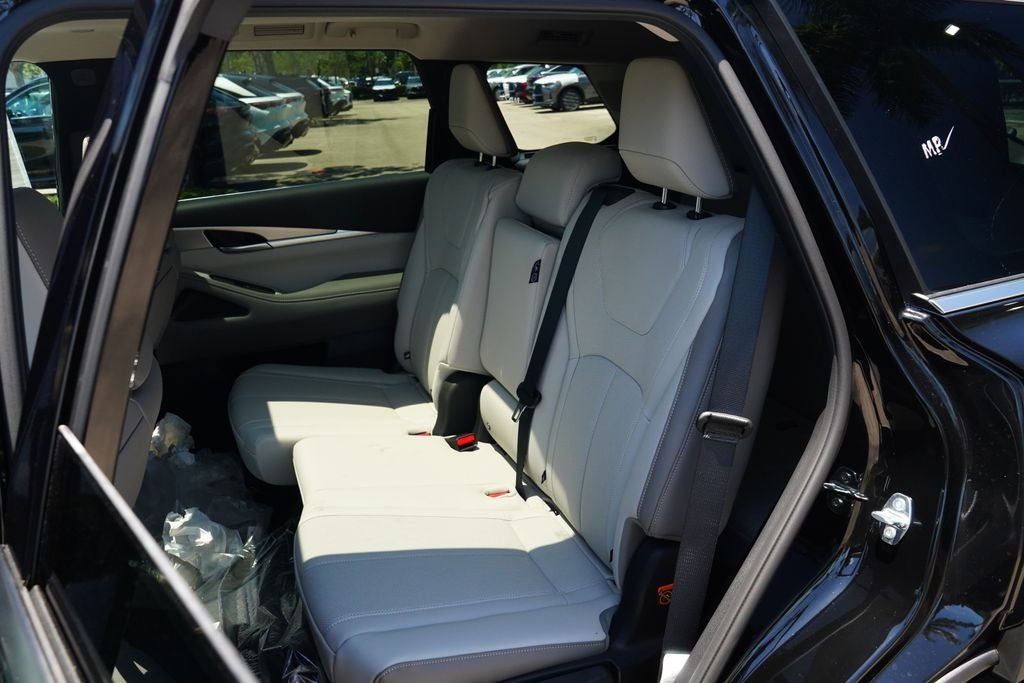 2027 INFINITI QX60 PURE