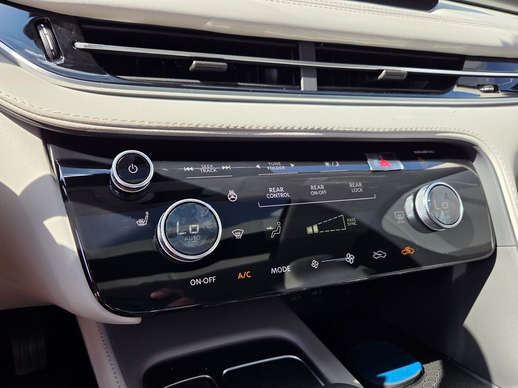 2027 INFINITI QX60 PURE