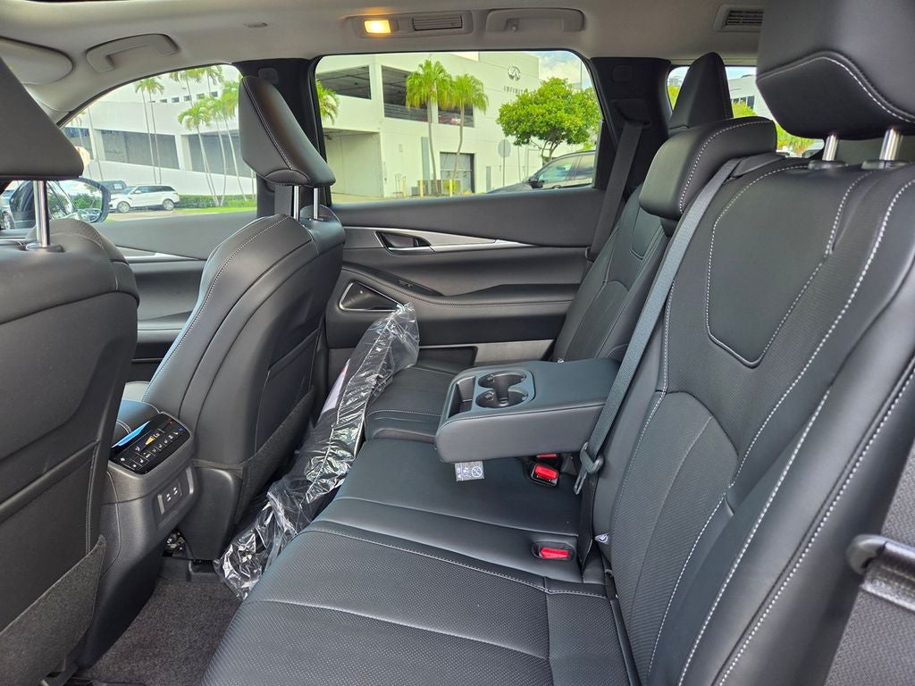 2027 INFINITI QX60 LUXE