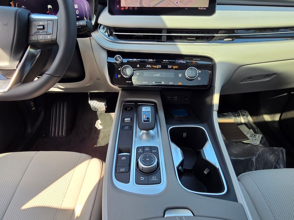 2027 INFINITI QX60 LUXE