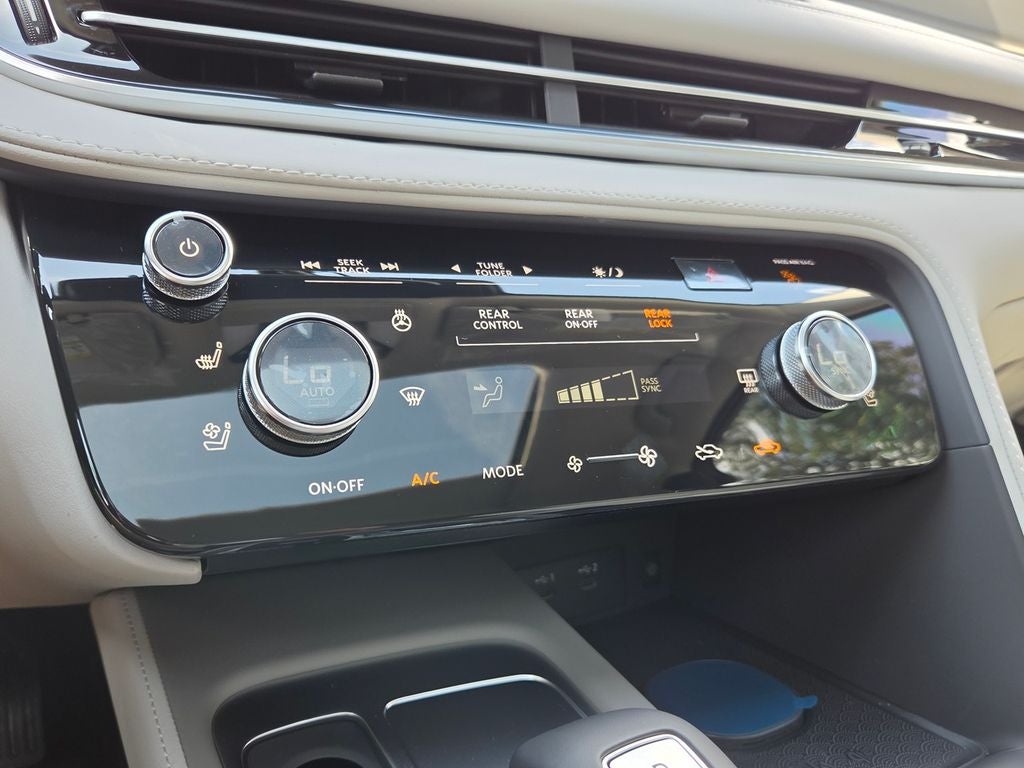 2027 INFINITI QX60 LUXE