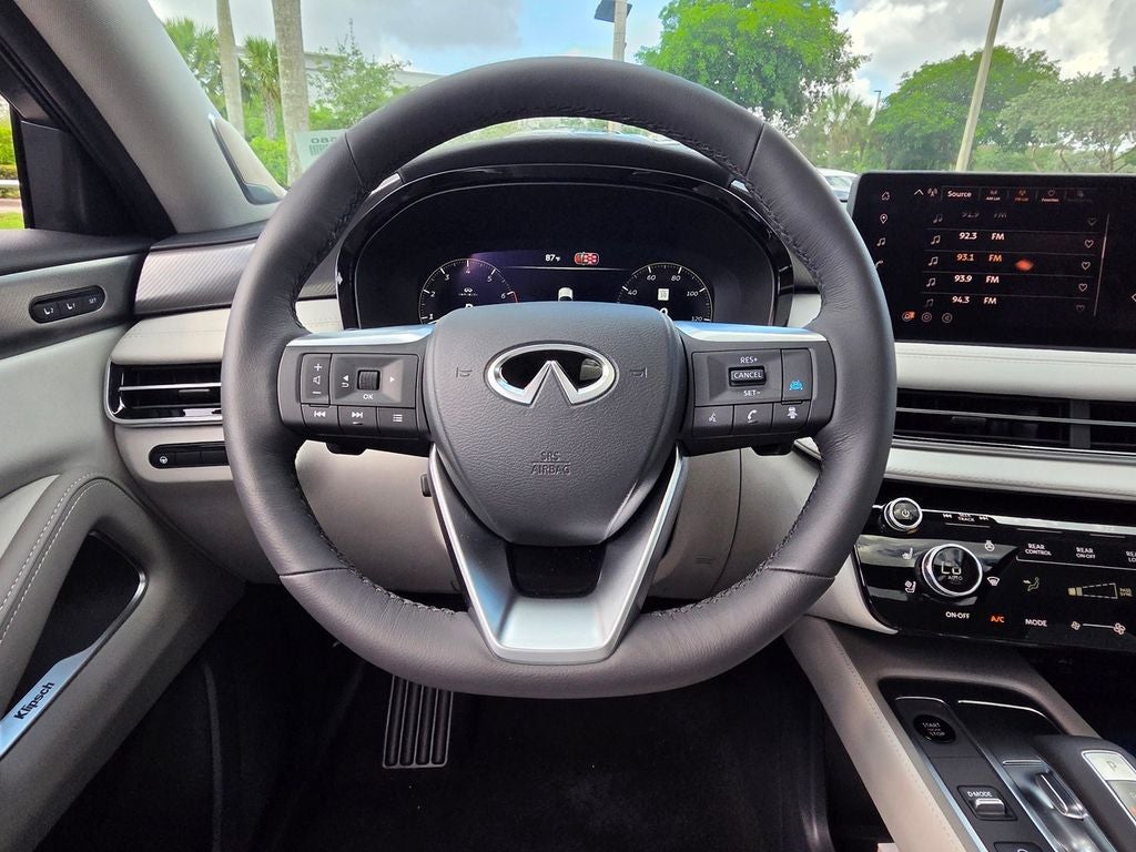 2027 INFINITI QX60 LUXE