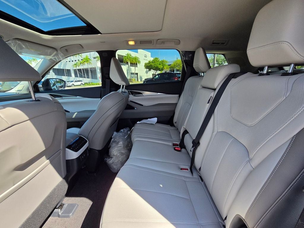 2027 INFINITI QX60 LUXE