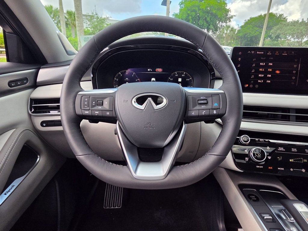 2027 INFINITI QX60 LUXE