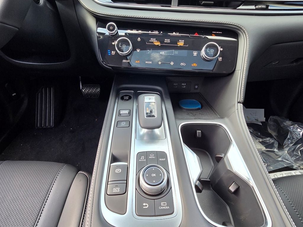2027 INFINITI QX60 LUXE