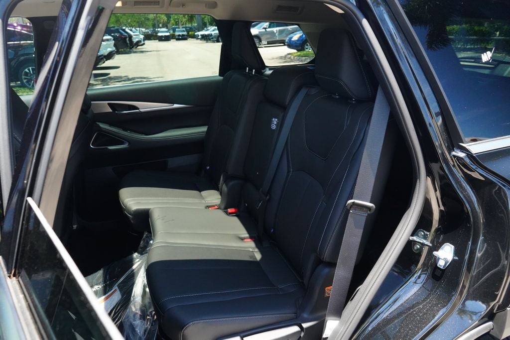 2027 INFINITI QX60 LUXE