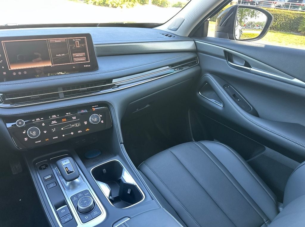 2027 INFINITI QX60 LUXE