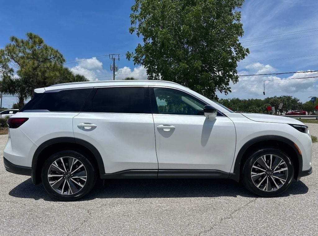 2027 INFINITI QX60 LUXE