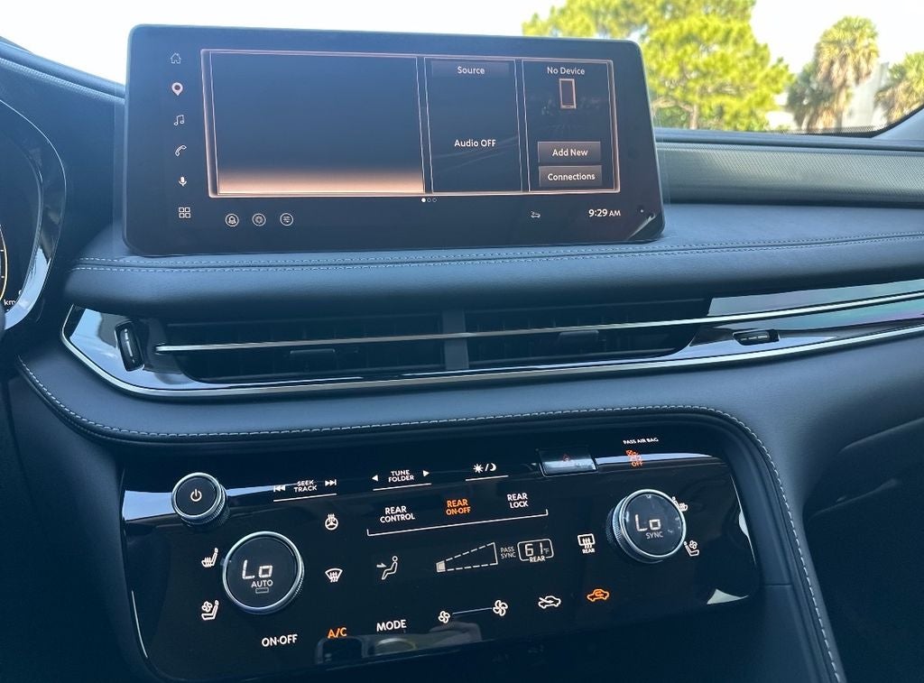 2027 INFINITI QX60 LUXE