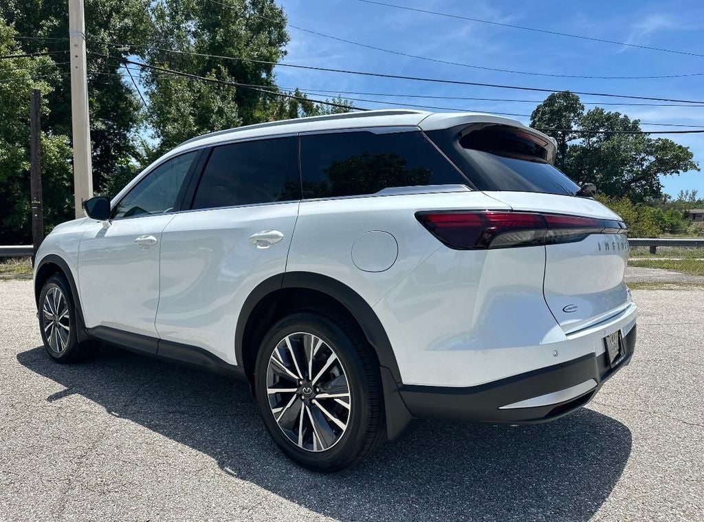 2027 INFINITI QX60 LUXE