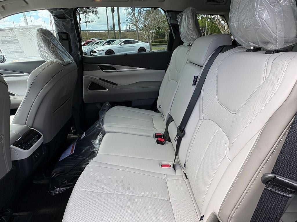 2026 INFINITI QX60 LUXE