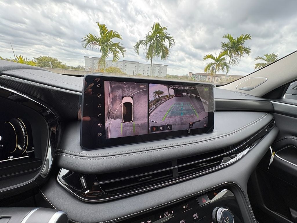 2026 INFINITI QX60 LUXE