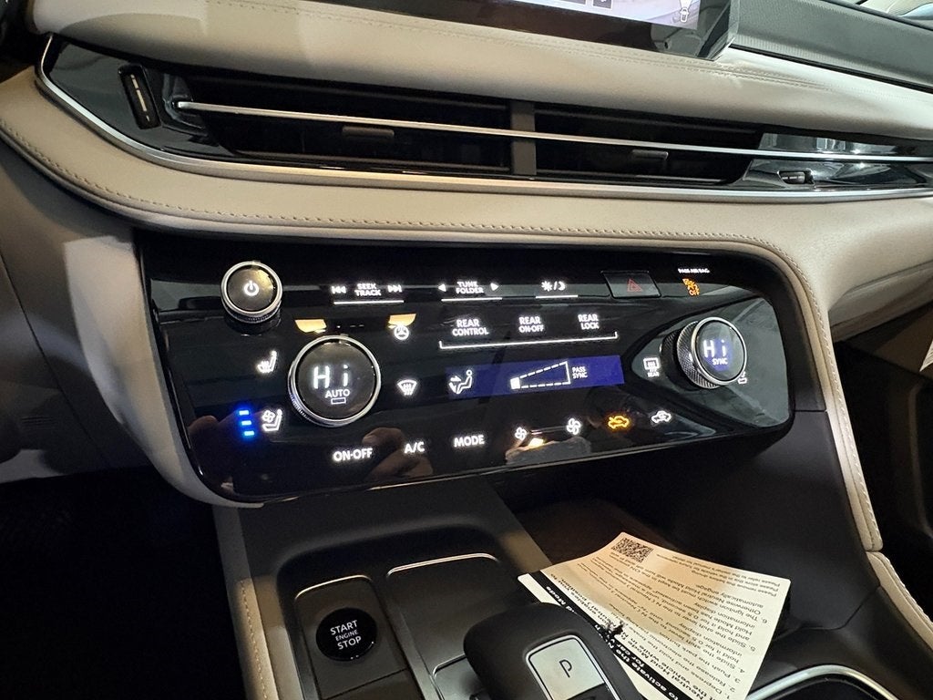 2026 INFINITI QX60 LUXE