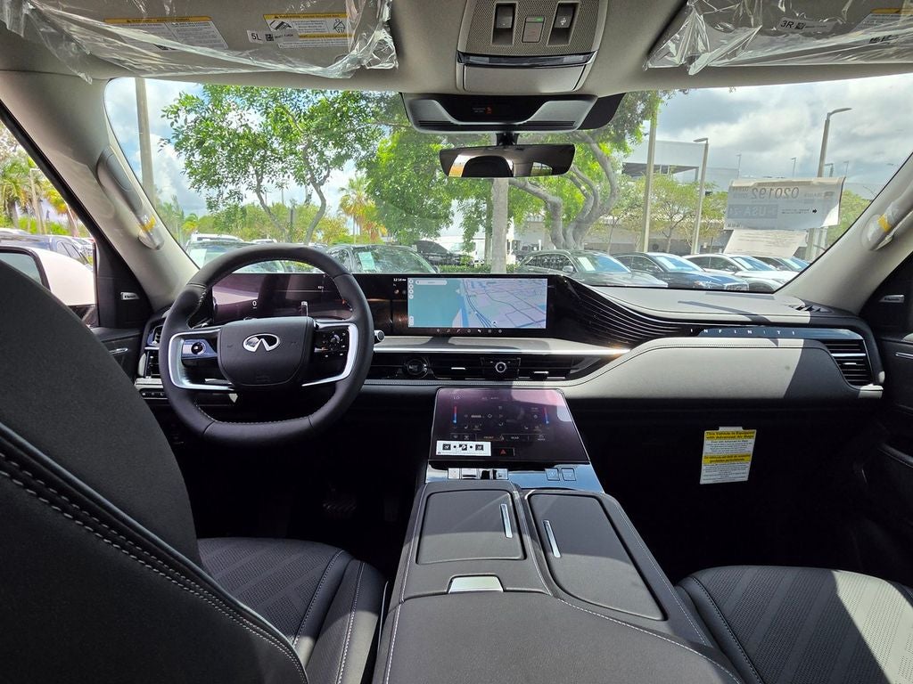 2027 INFINITI QX80 LUXE