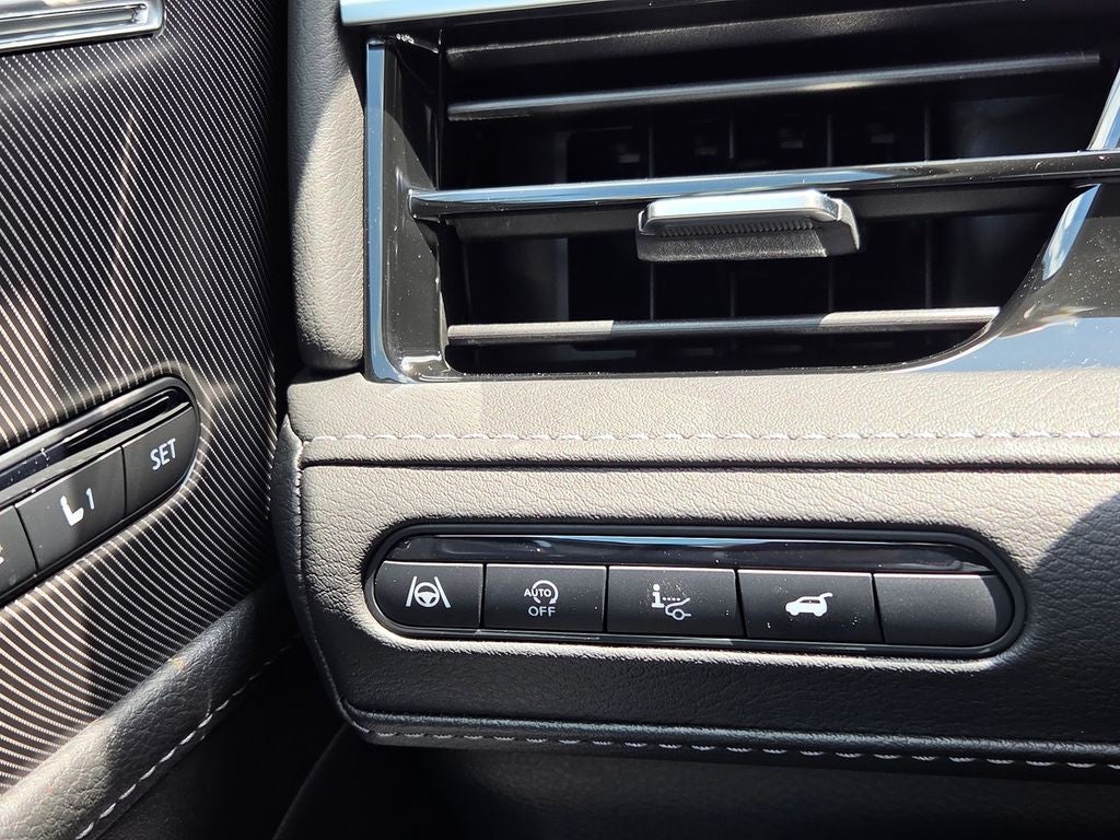 2027 INFINITI QX80 LUXE