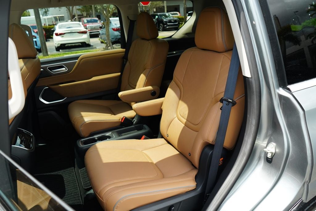 2026 INFINITI QX80 LUXE