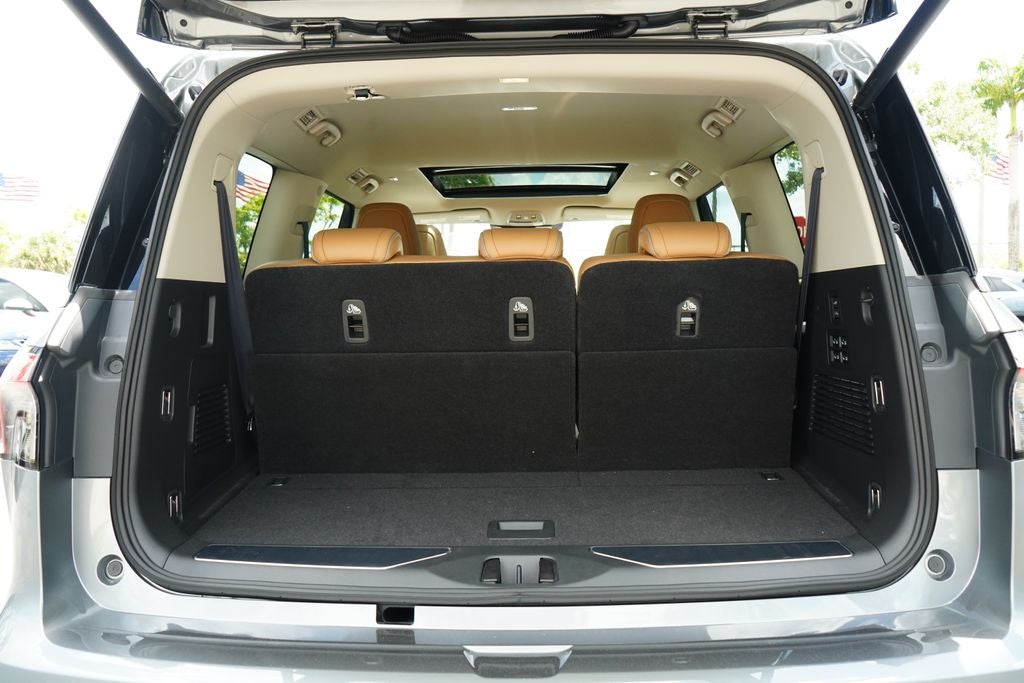 2026 INFINITI QX80 LUXE