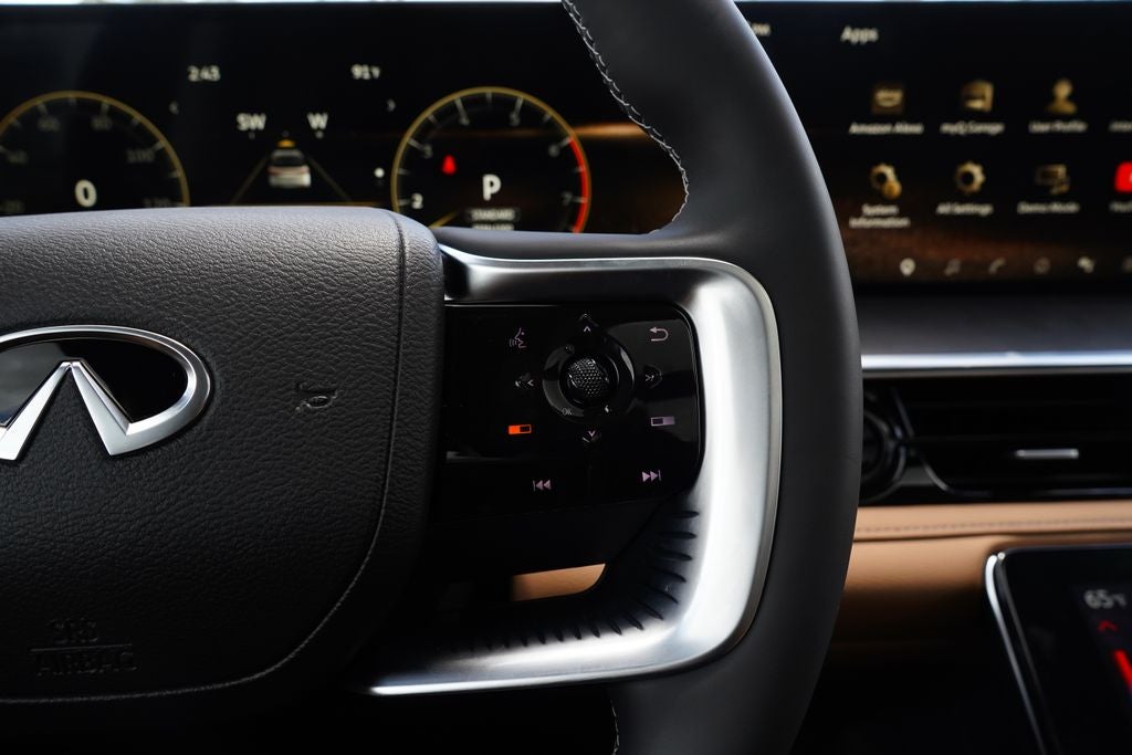 2026 INFINITI QX80 LUXE