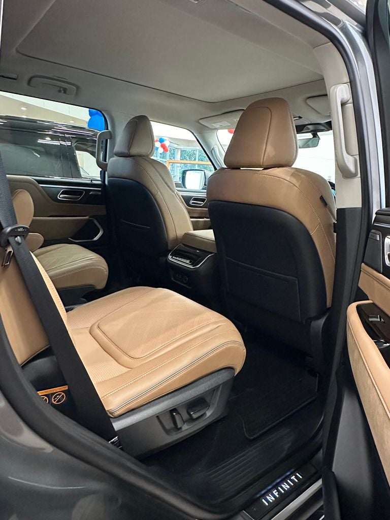 2026 INFINITI QX80 LUXE