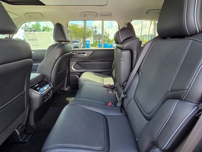 2027 INFINITI QX80 LUXE