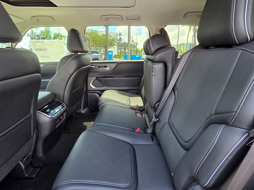 2027 INFINITI QX80 LUXE