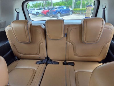 2027 INFINITI QX80 LUXE