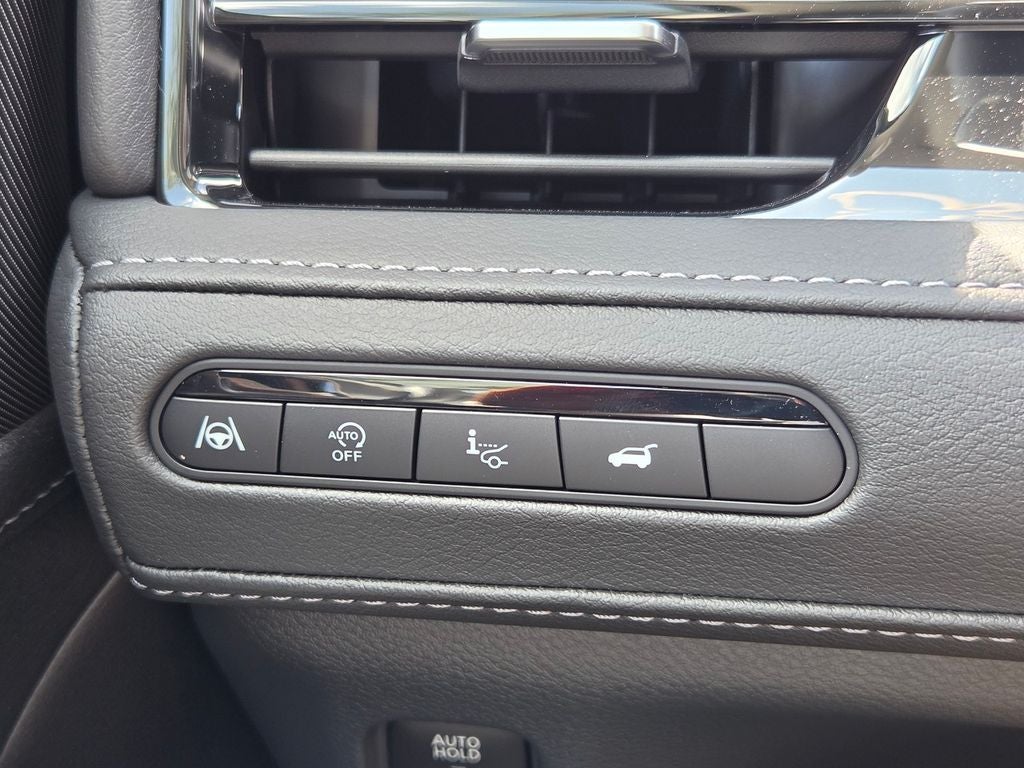 2027 INFINITI QX80 LUXE