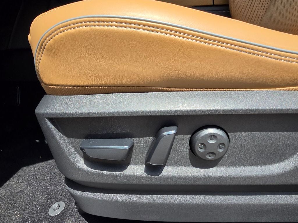 2027 INFINITI QX80 LUXE