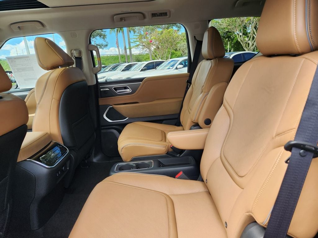 2026 INFINITI QX80 LUXE