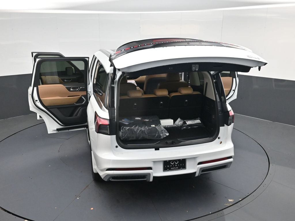 2026 INFINITI QX80 LUXE