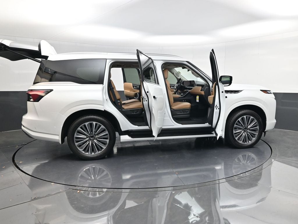 2026 INFINITI QX80 LUXE