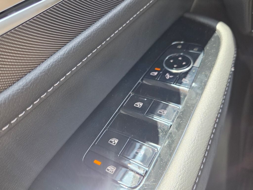 2027 INFINITI QX80 LUXE