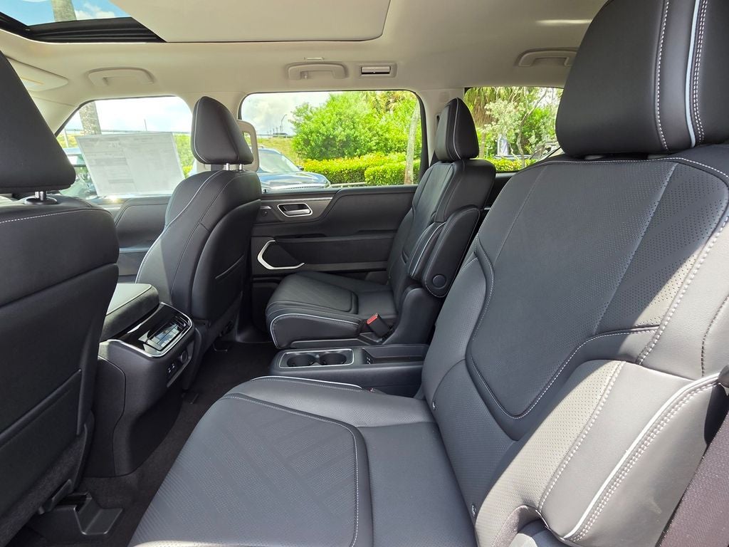 2027 INFINITI QX80 LUXE