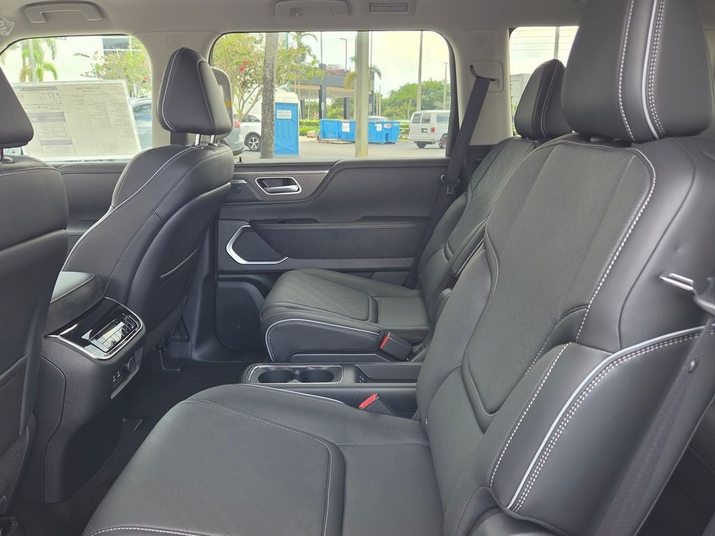 2027 INFINITI QX80 LUXE