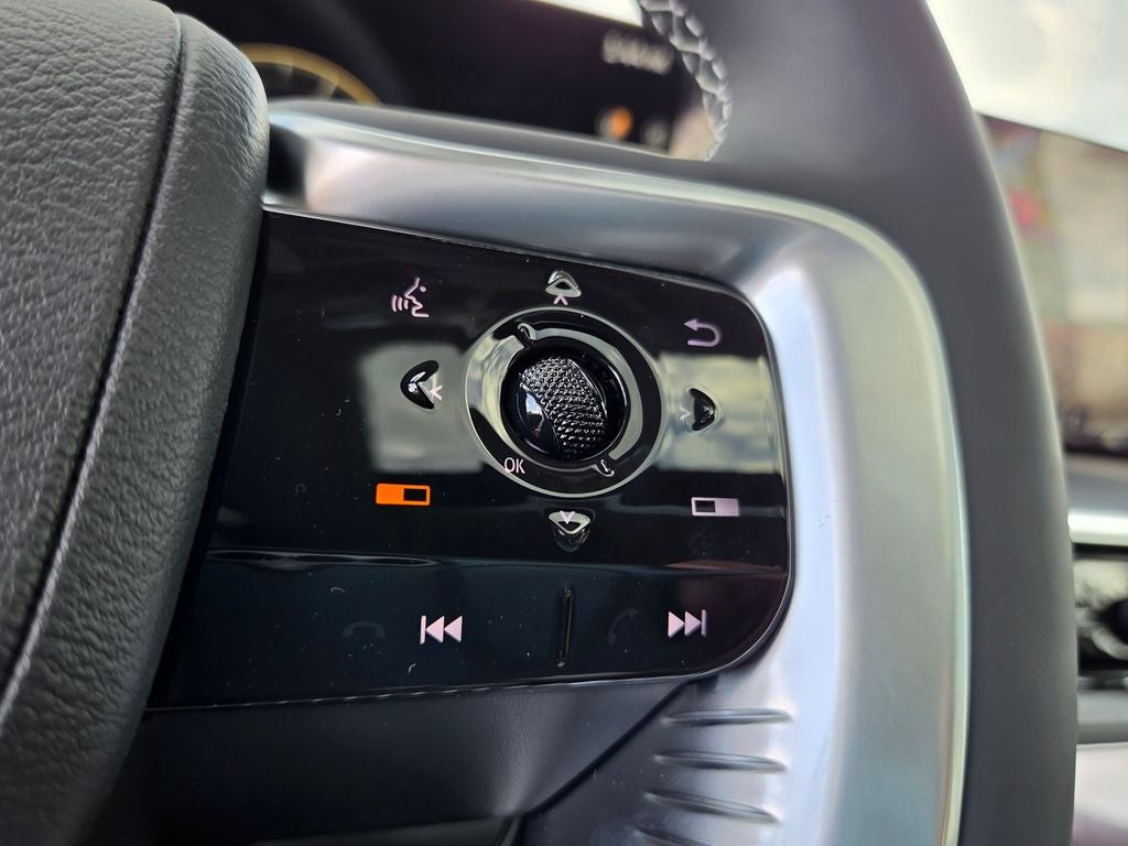 2027 INFINITI QX80 LUXE