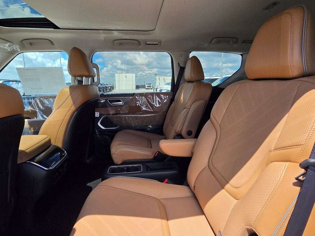 2027 INFINITI QX80 LUXE
